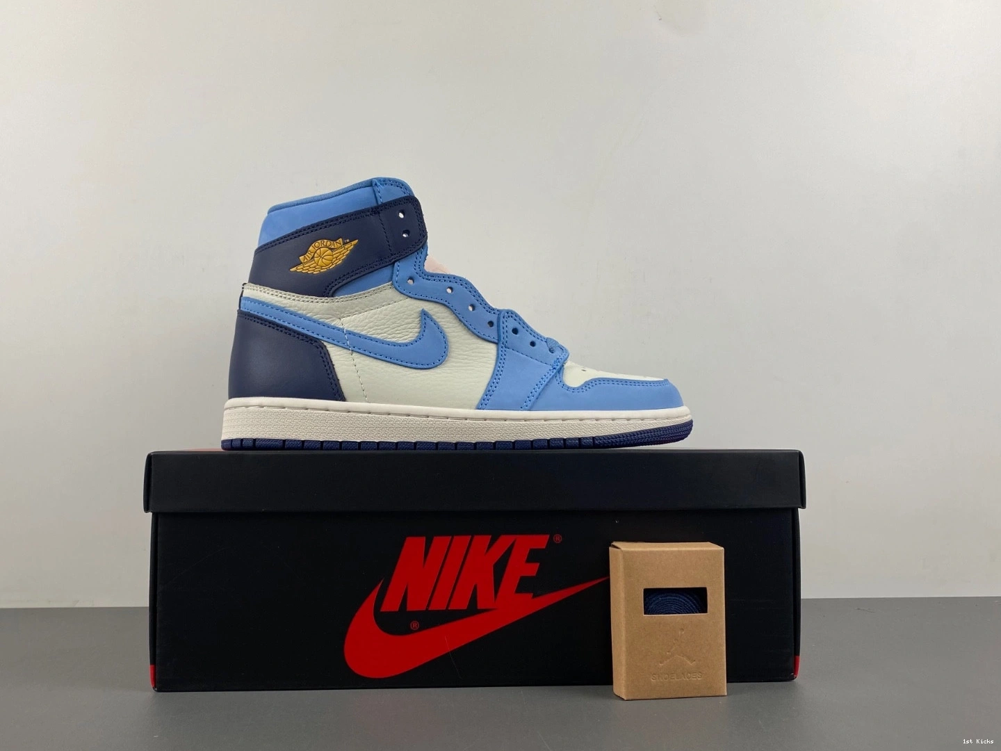 OG FD2596-400 1 Jordan High Flight First Air in 1102